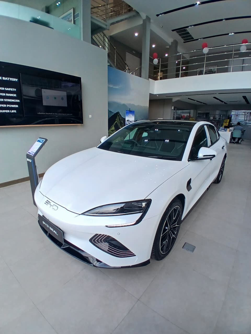 Galeri BYD Karawang 1