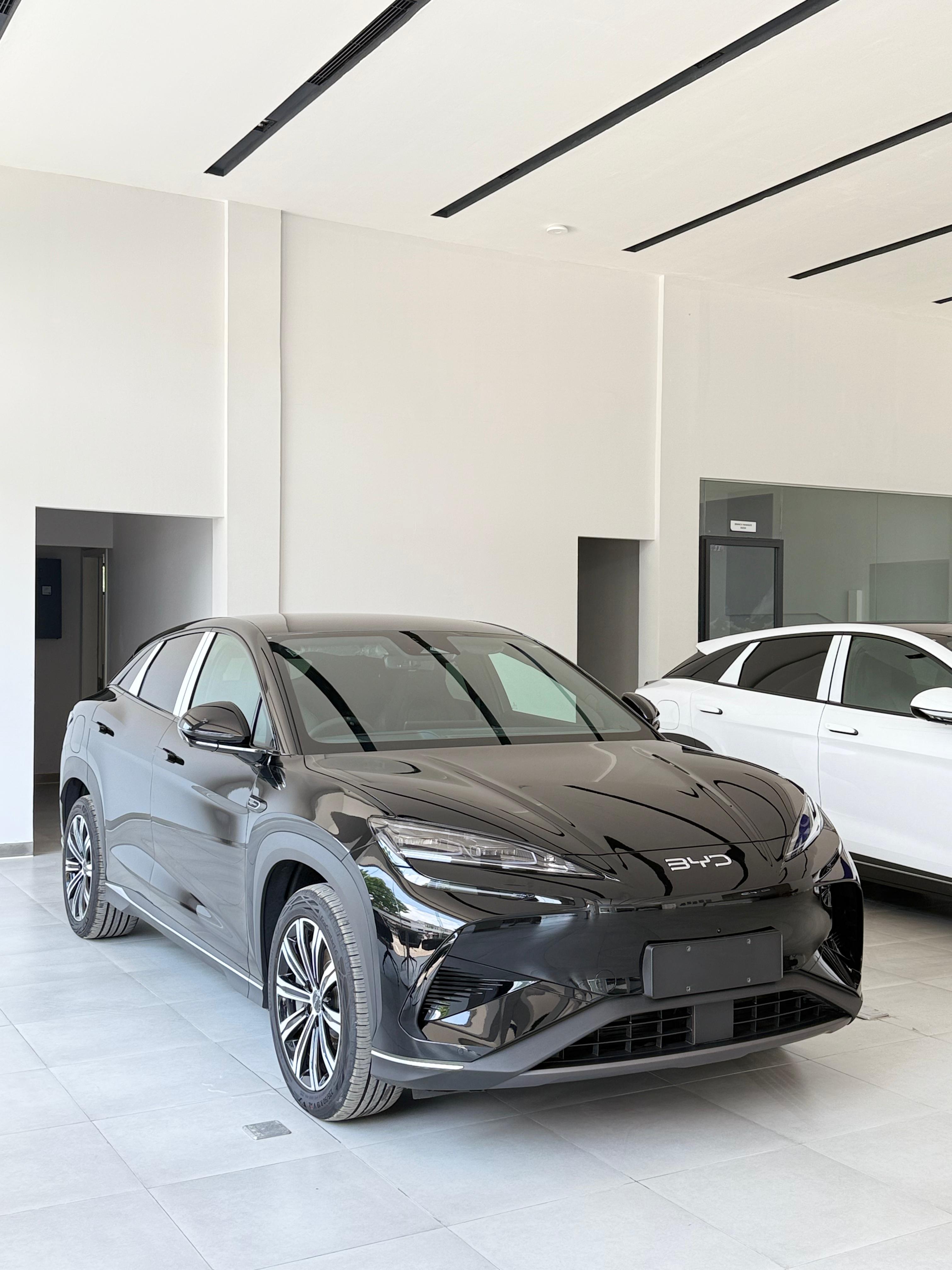 Galeri BYD Karawang 8